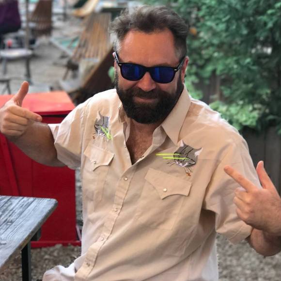 Meet your Posher, Chris - Picture 1 of 1